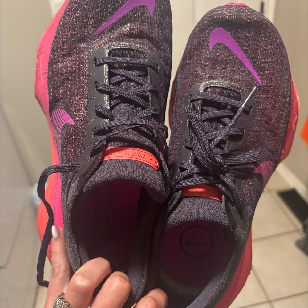 Nike Invincible 3 Women's Purple and Pink Athletic Shoes Size 10